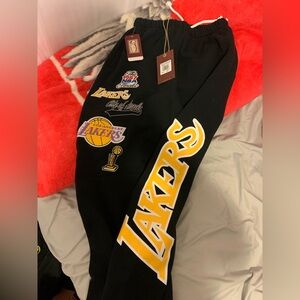 Men's Los Angeles Lakers Mitchell & Ness Black Champs City Fleece Jogger Pants
